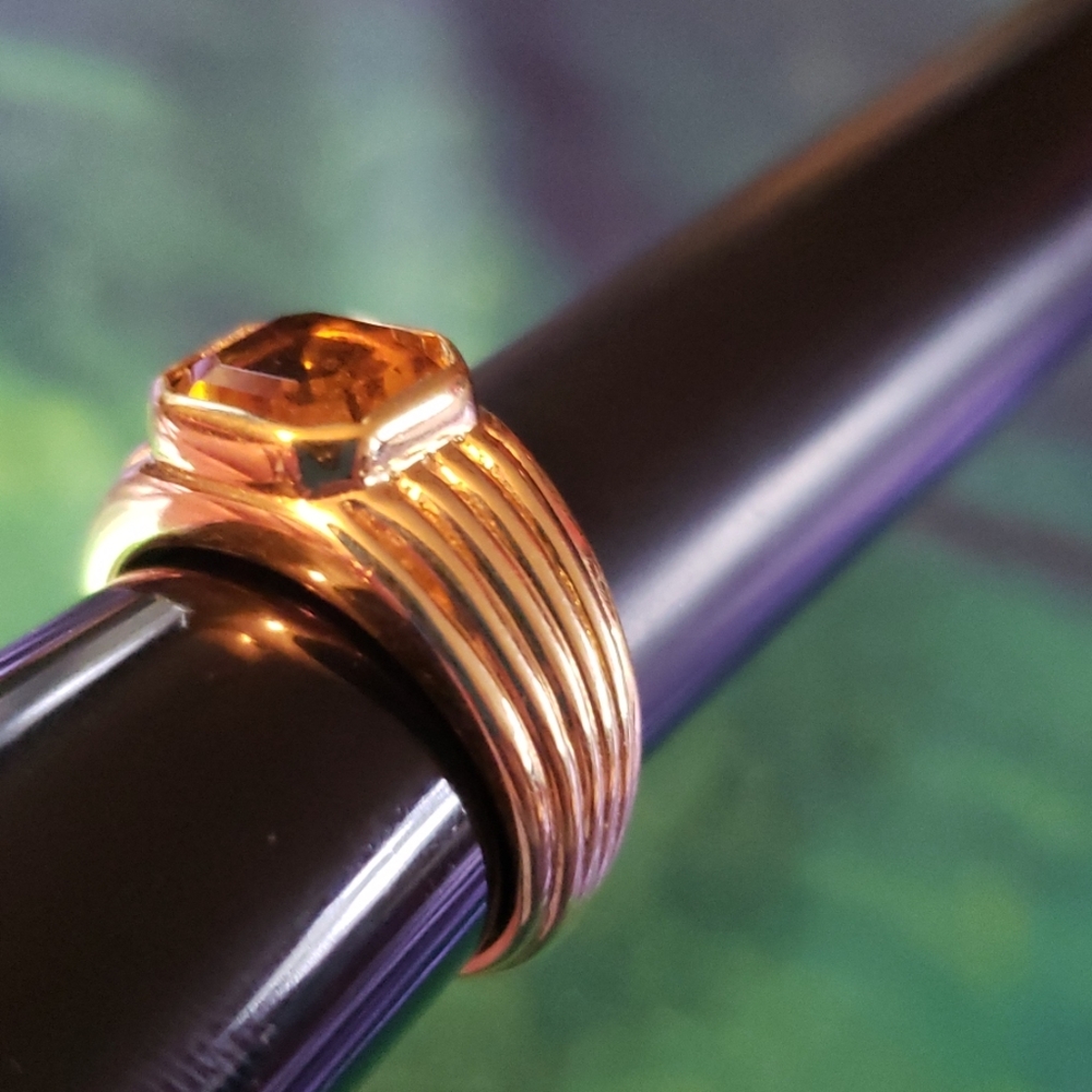Ring - Picture 3 of 5